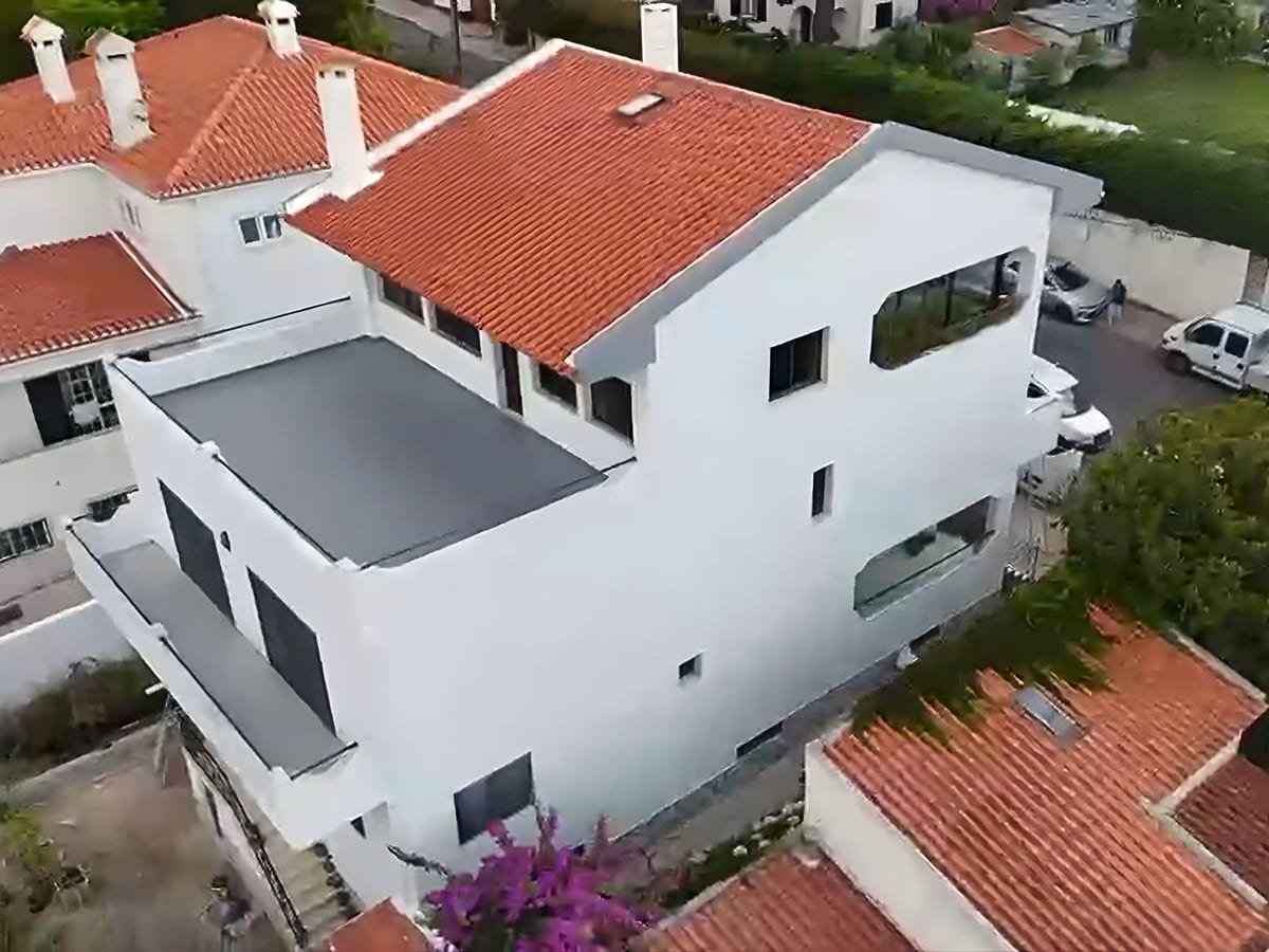 Obra: Pintura, impermeabilização de telhado e isolamento de terraço
